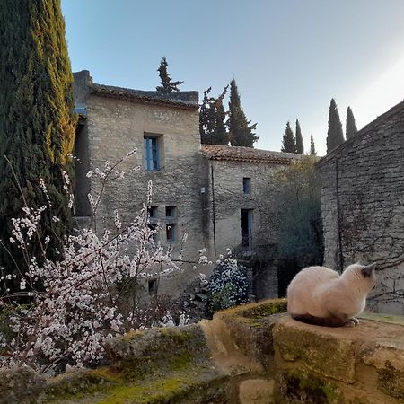 Le Mas Du Lac Uzès Екстериор снимка