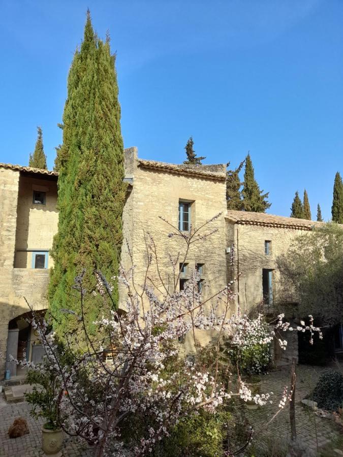 Le Mas Du Lac Uzès Екстериор снимка